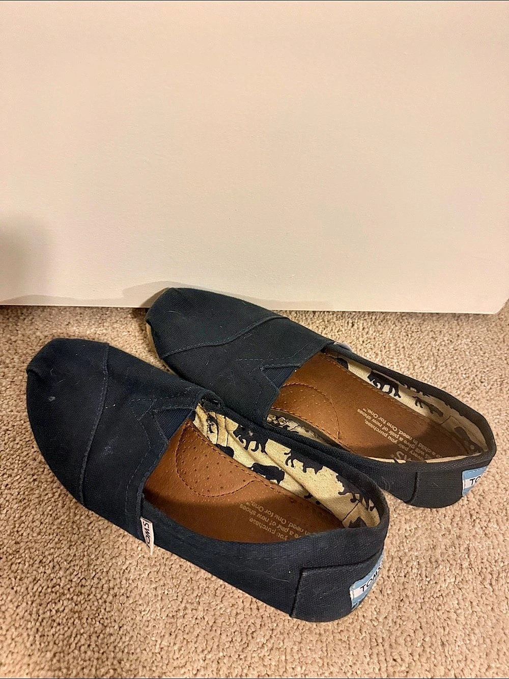 TOMS Classic Alpargata Slip-On Flats Black US 6.5